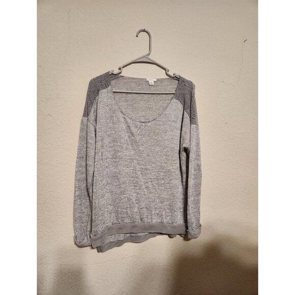 medium xhilaration long sleeve - Picture 1 of 5